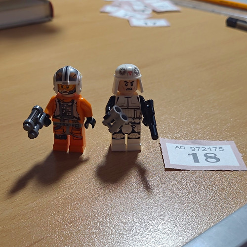 Lego star wars minifigures lot - star,